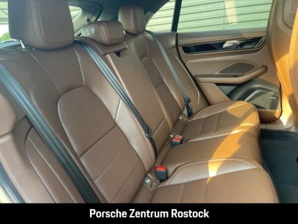 Porsche Macan 4