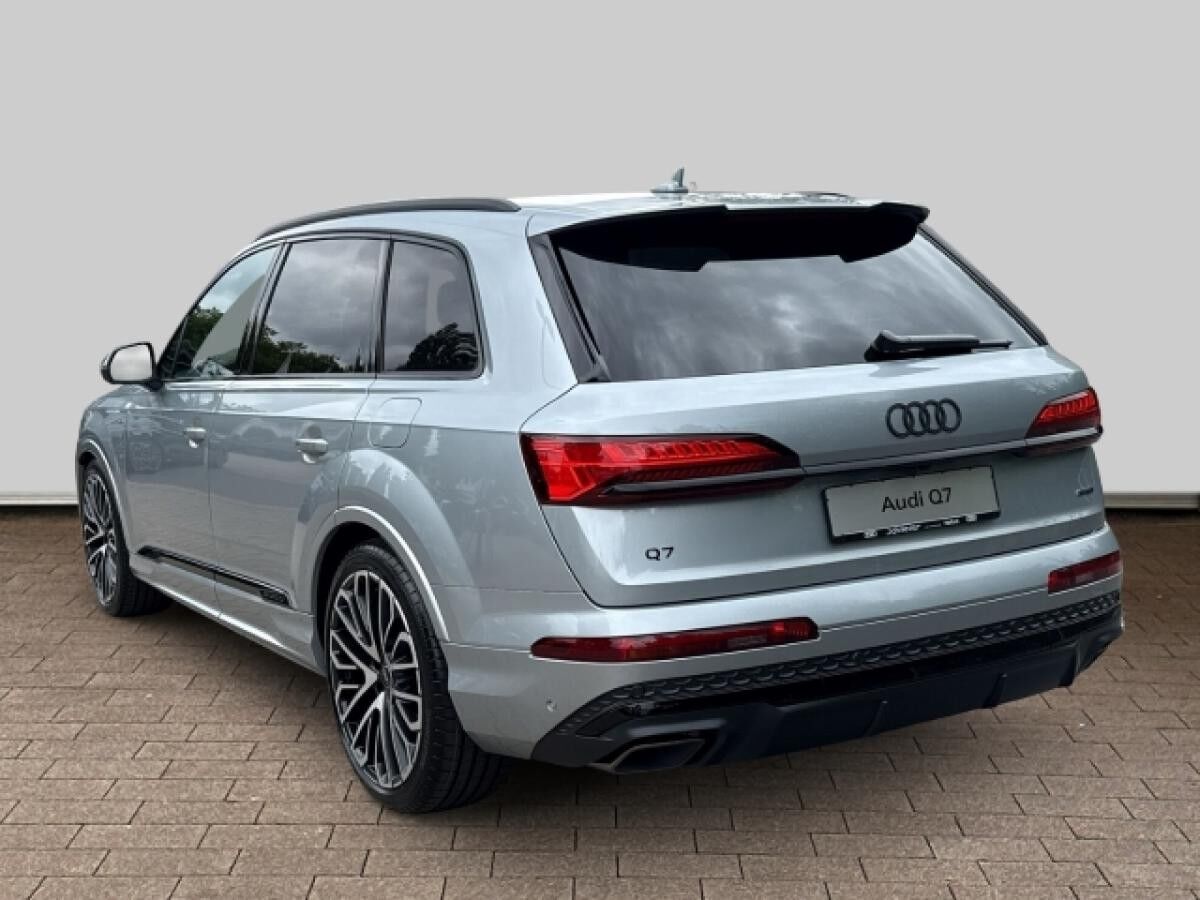 Audi Q7 55 TFSI e quattro S-line+AHK+HUD+PANO+B&O+KAMERA