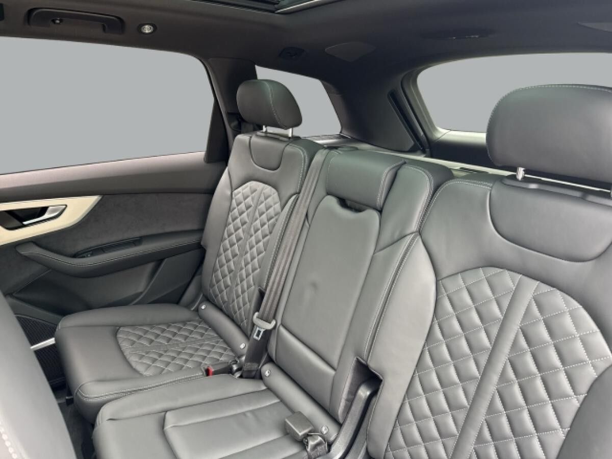 Audi Q7 55 TFSI e quattro S-line+AHK+HUD+PANO+B&O+KAMERA