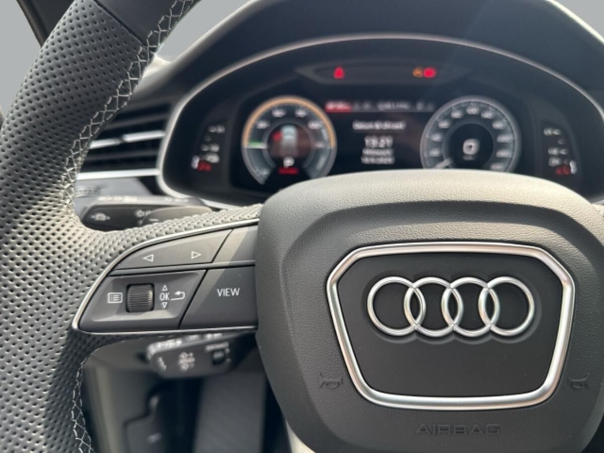 Audi Q7 55 TFSI e quattro S-line+AHK+HUD+PANO+B&O+KAMERA