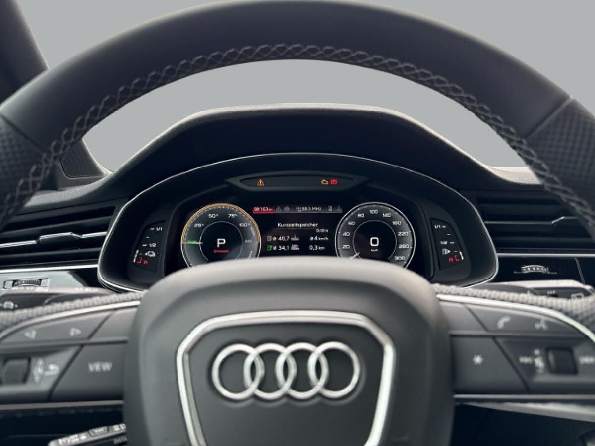 Audi Q7 55 TFSI e quattro S-line+AHK+HUD+PANO+B&O+KAMERA