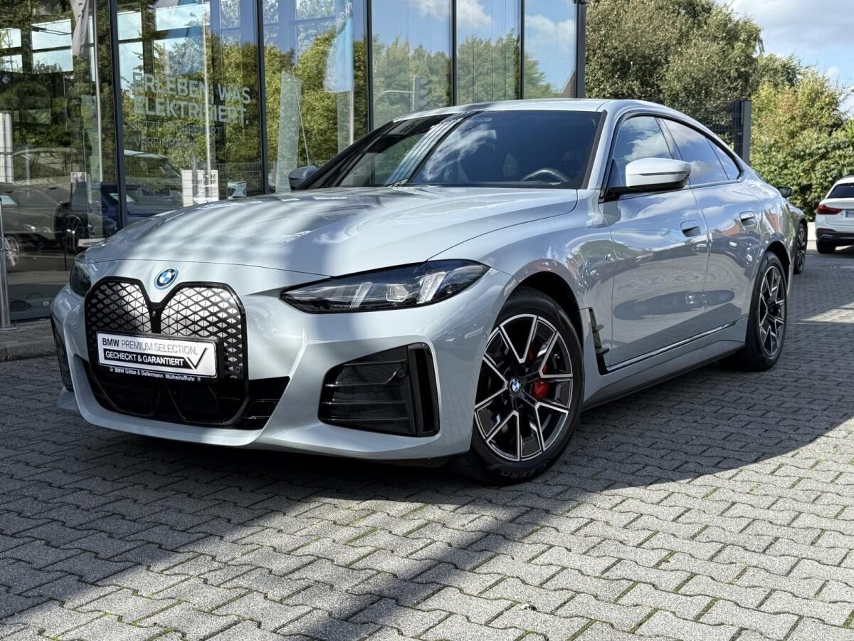 BMW i4 xDrive40 M Sport //Stop&Go AHK FACELIFT