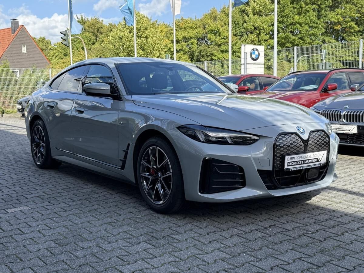 BMW i4 xDrive40 M Sport //Stop&Go AHK FACELIFT