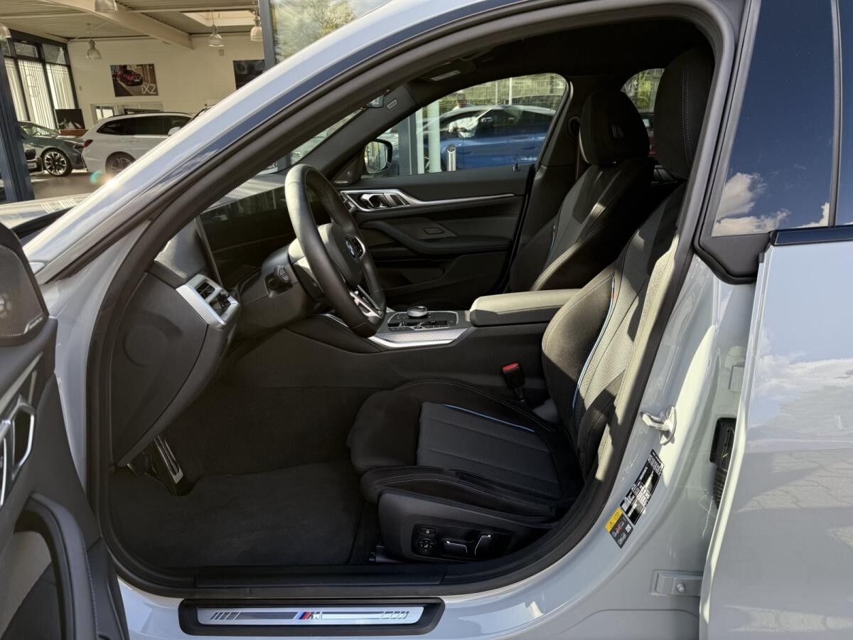 BMW i4 xDrive40 M Sport //Stop&Go AHK FACELIFT