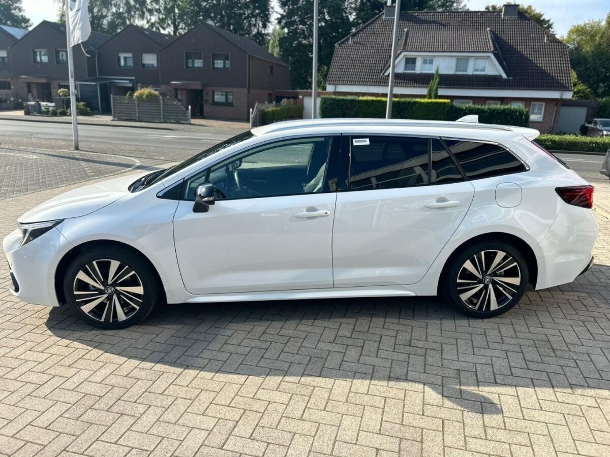 Toyota Corolla TS Teamplayer ACC SHZ KAMERA NAVI el. Heck