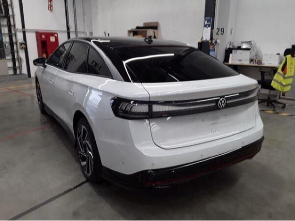 Volkswagen ID.7 Pro Navi AHK IQ.LIGHT - LED-Matrix-Scheinwerfer DAB+