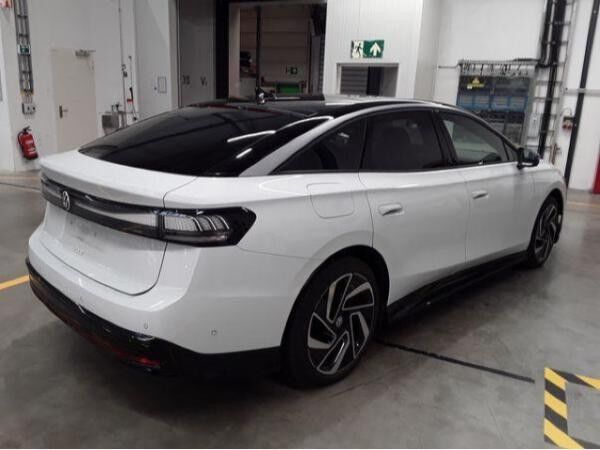 Volkswagen ID.7 Pro Navi AHK IQ.LIGHT - LED-Matrix-Scheinwerfer DAB+