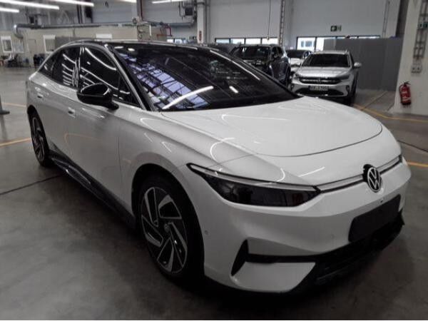 Volkswagen ID.7 Pro Navi AHK IQ.LIGHT - LED-Matrix-Scheinwerfer DAB+
