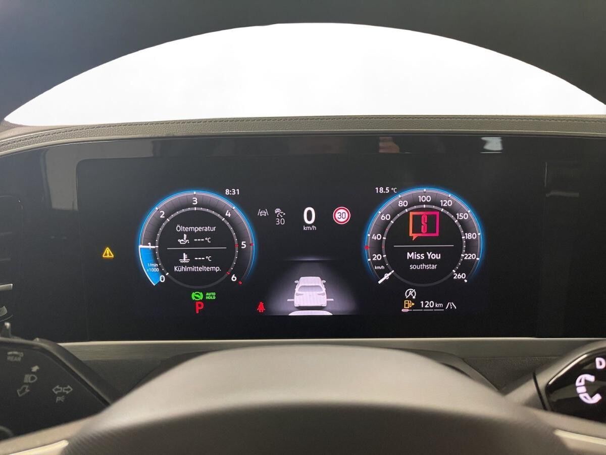 Volkswagen Passat Variant 2.0 TDI R-Line AHK Matrix LM 18" Navi ACC