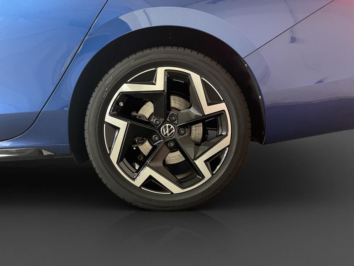 Volkswagen Passat Variant 2.0 TDI R-Line AHK Matrix LM 18" Navi ACC