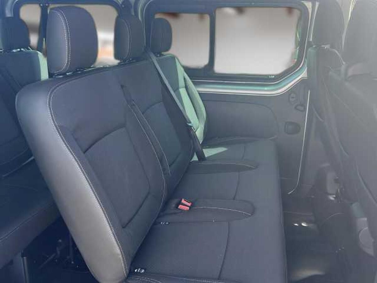 Nissan Primastar Kombi dCi 170 L1H1 Tekna Automatik + 9-Sitzer