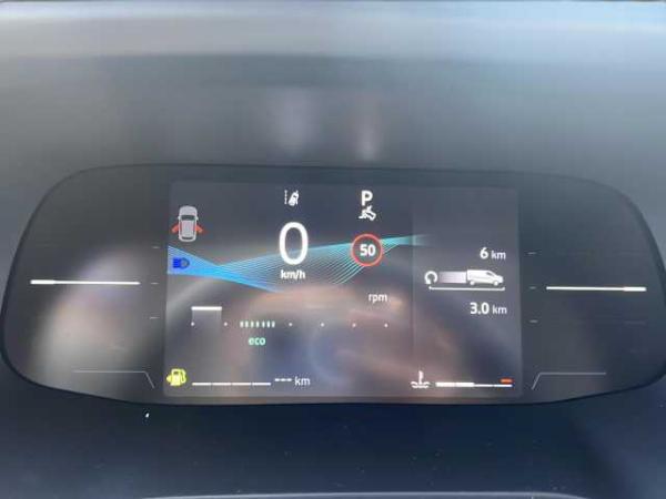 Nissan Primastar Kombi dCi 170 L1H1 Tekna Automatik + 9-Sitzer