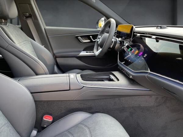 Mercedes-Benz E 200 AMG AdvancedPlus Supercreen Pano AHK