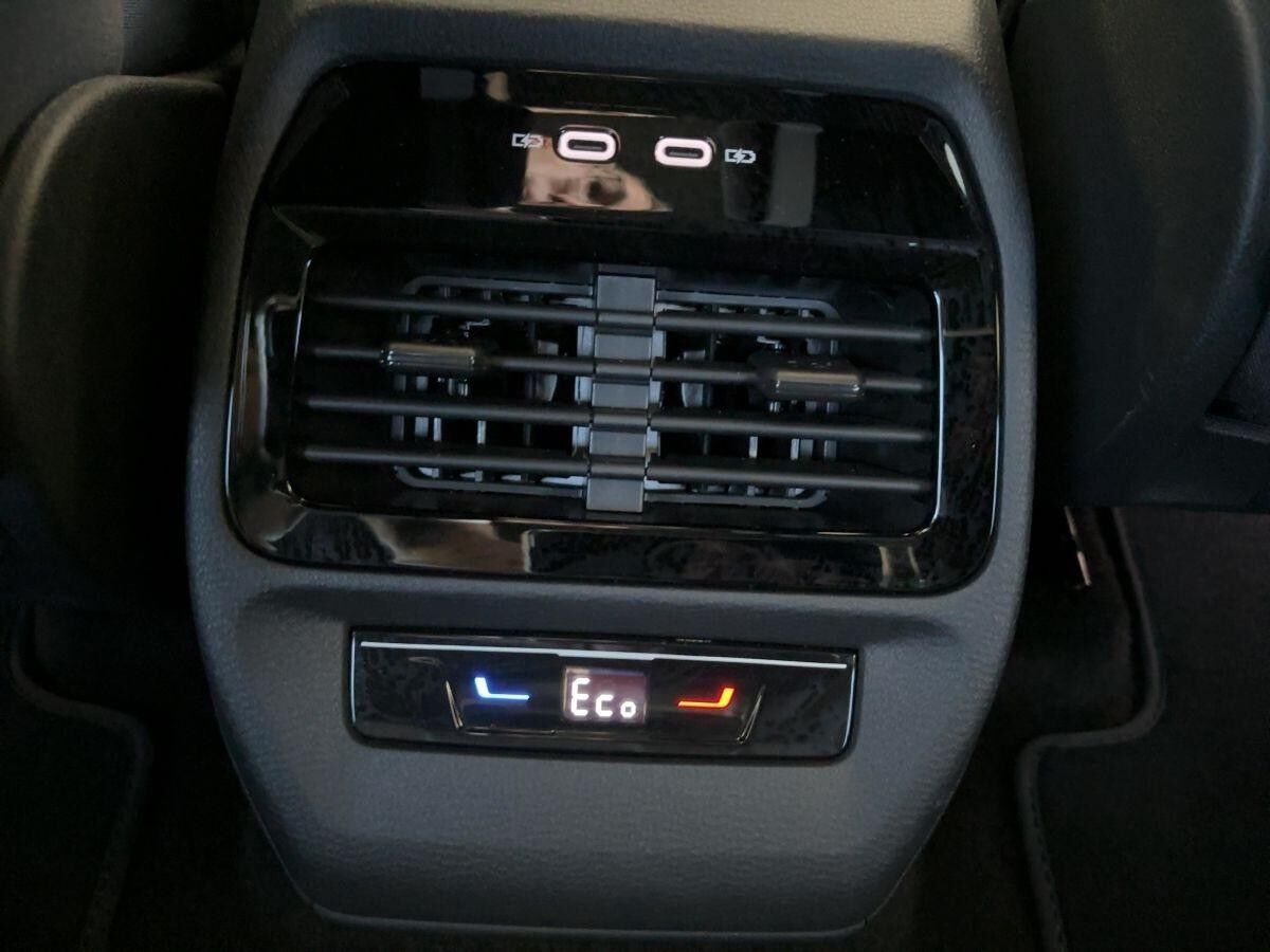 Volkswagen ID.4 Pure IQ.LIGHT HUD HARMAN FSHZG WÄRMEPUMPE