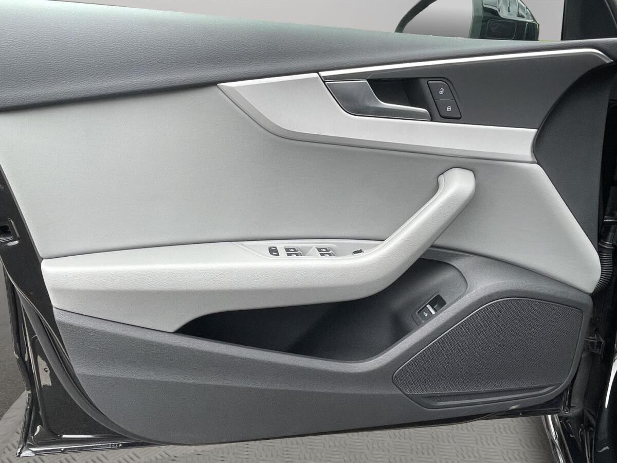 Audi A4 Avant 40 TDI qu. Matrix Navi Kamera Alcanatra Audi A4 Avant 40 TDI qu. Matrix Navi Kamera Alcanatra