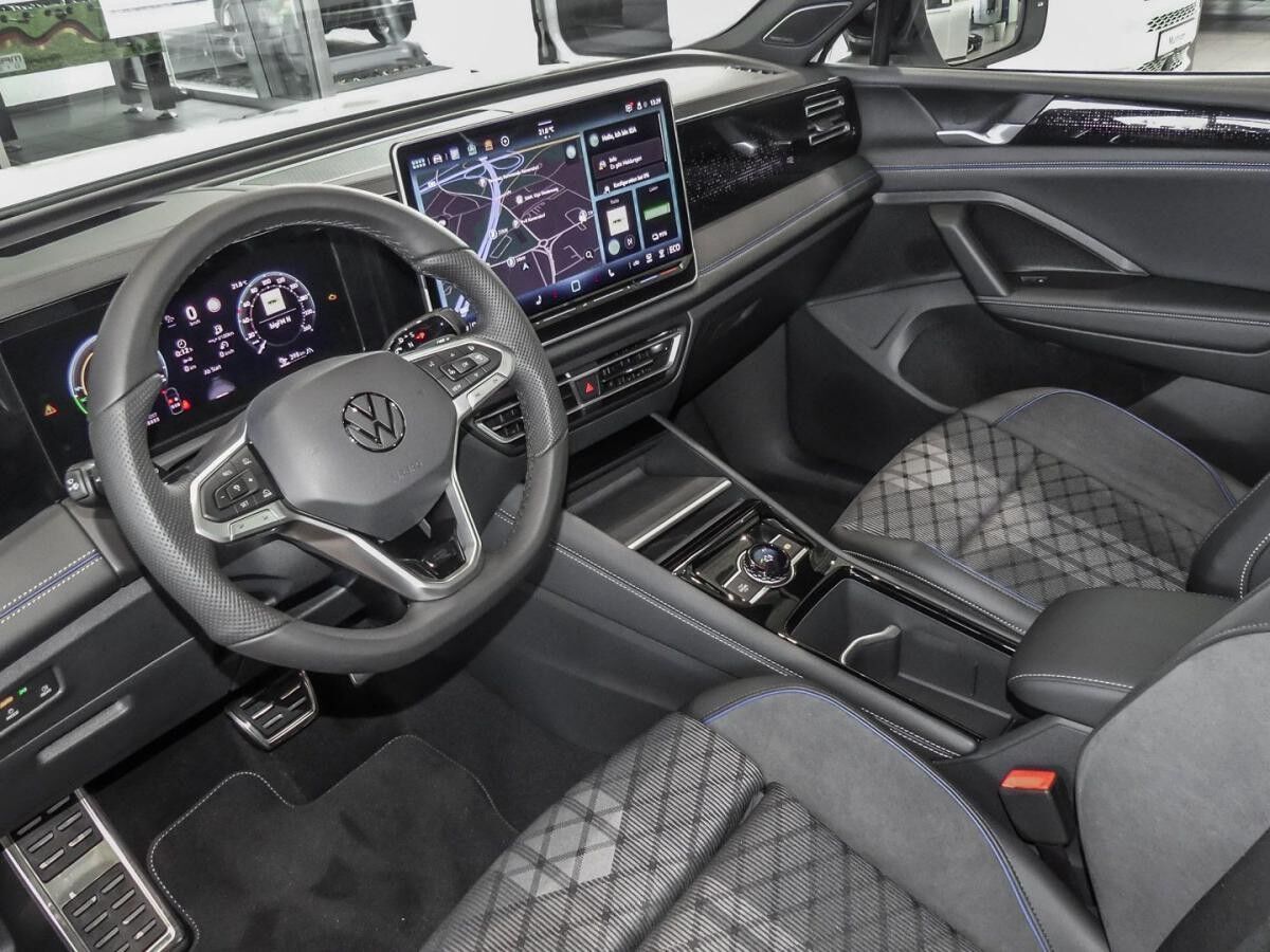 Volkswagen Tiguan 1.5 TSI eHybrid R-Line AHK Pano