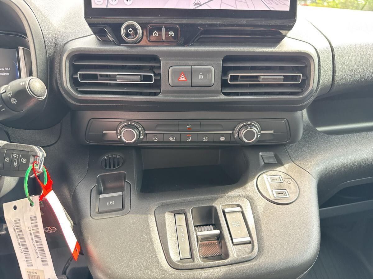 Toyota Proace City 📣  Sonderposten nur wenige Fahrzeuge verfügbar!  Electric L1 DUTY verblecht 4-türig 50 kWh