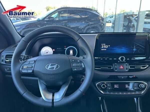Hyundai i30 ** SONDERMODELL ADVANTAGE ** NAVI ** CAM ** WINTERPAKET **