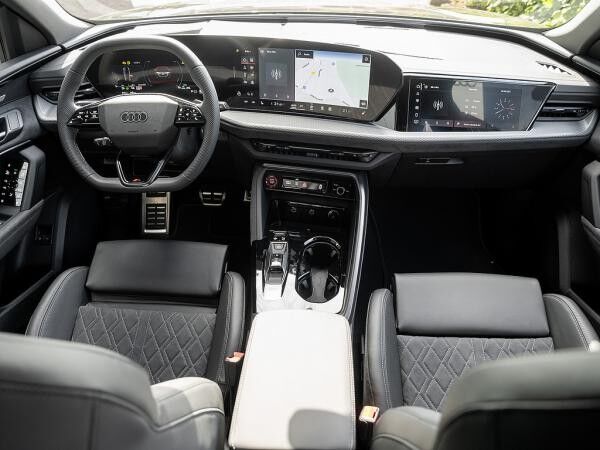 Audi Q5 Sportback e-hybrid quattro S line Luftfeder AHK  Head-up B&O