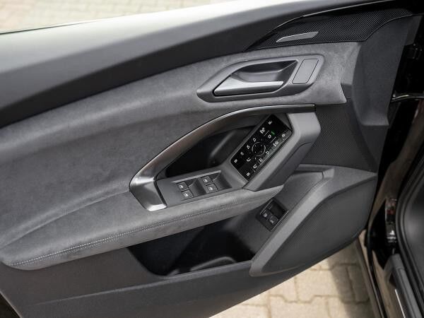 Audi Q5 Sportback e-hybrid quattro S line Luftfeder AHK  Head-up B&O