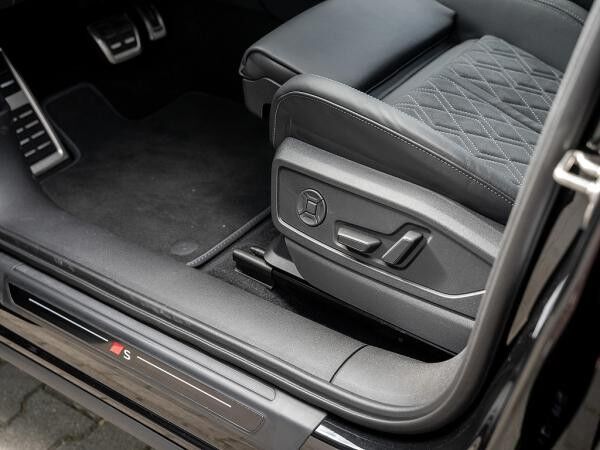 Audi Q5 Sportback e-hybrid quattro S line Luftfeder AHK  Head-up B&O