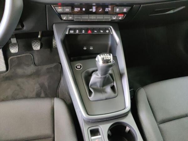 Audi A3 Sportback Advanced 30 TDI AHK/vC+/Nav+/01.30Garantie