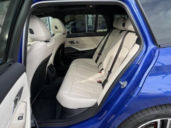 BMW 330 e xDrive Touring M Sport PRO Stop&Go Pano AHK