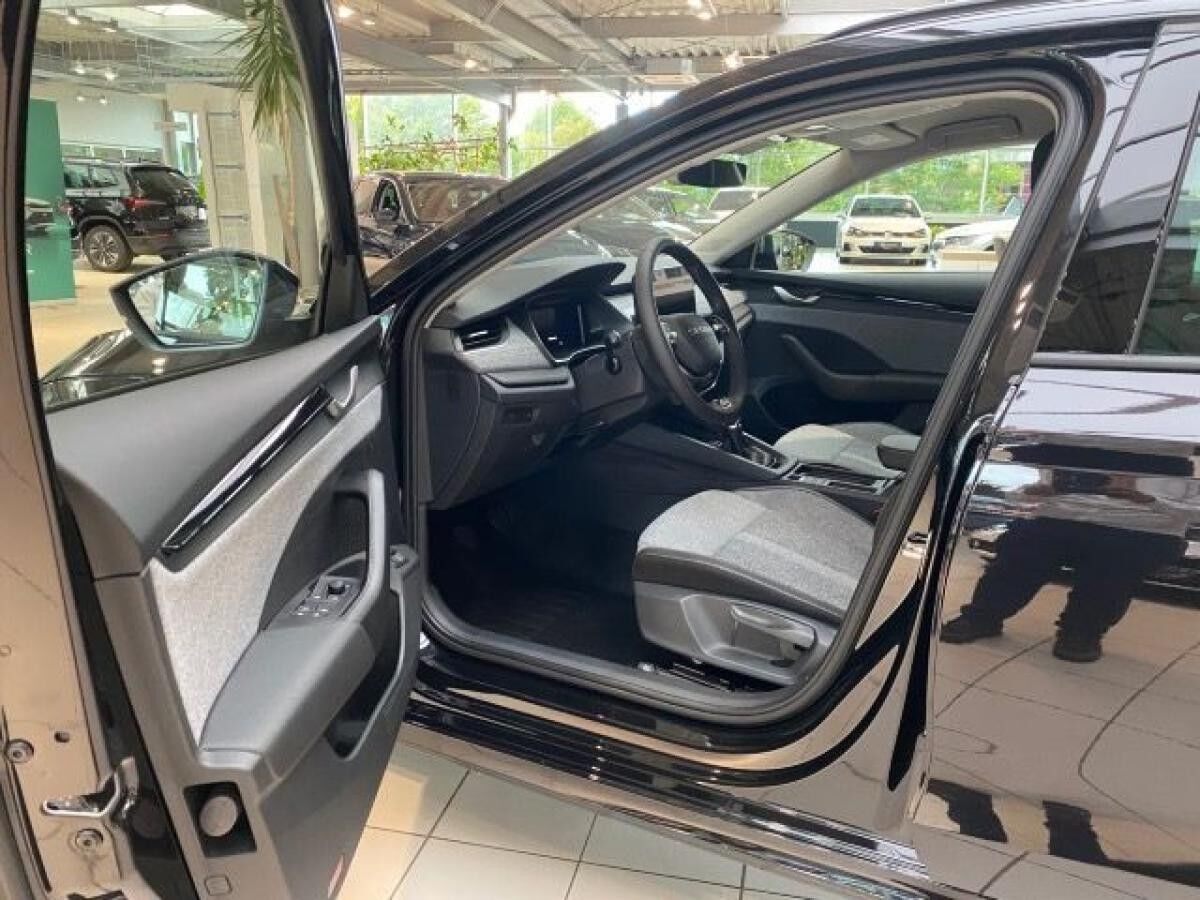 Skoda Octavia Combi Tour 1,5 TSI 6-Gang-Schaltgetriebe Sofort Verfügbar