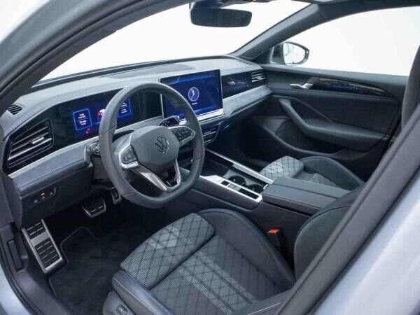 Volkswagen Passat 1.5 eHybrid R-Line*360°*AHK*ASG*VC*MATRIX*