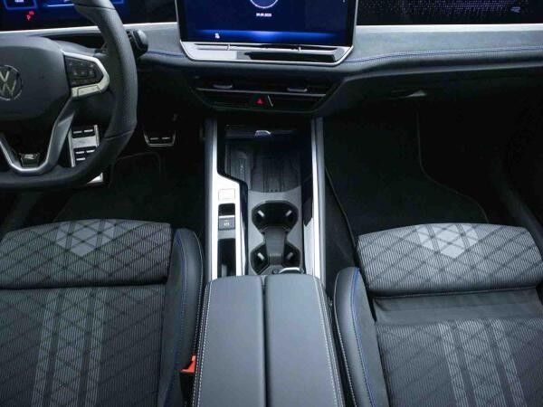 Volkswagen Passat 1.5 eHybrid R-Line*360°*AHK*ASG*VC*MATRIX*