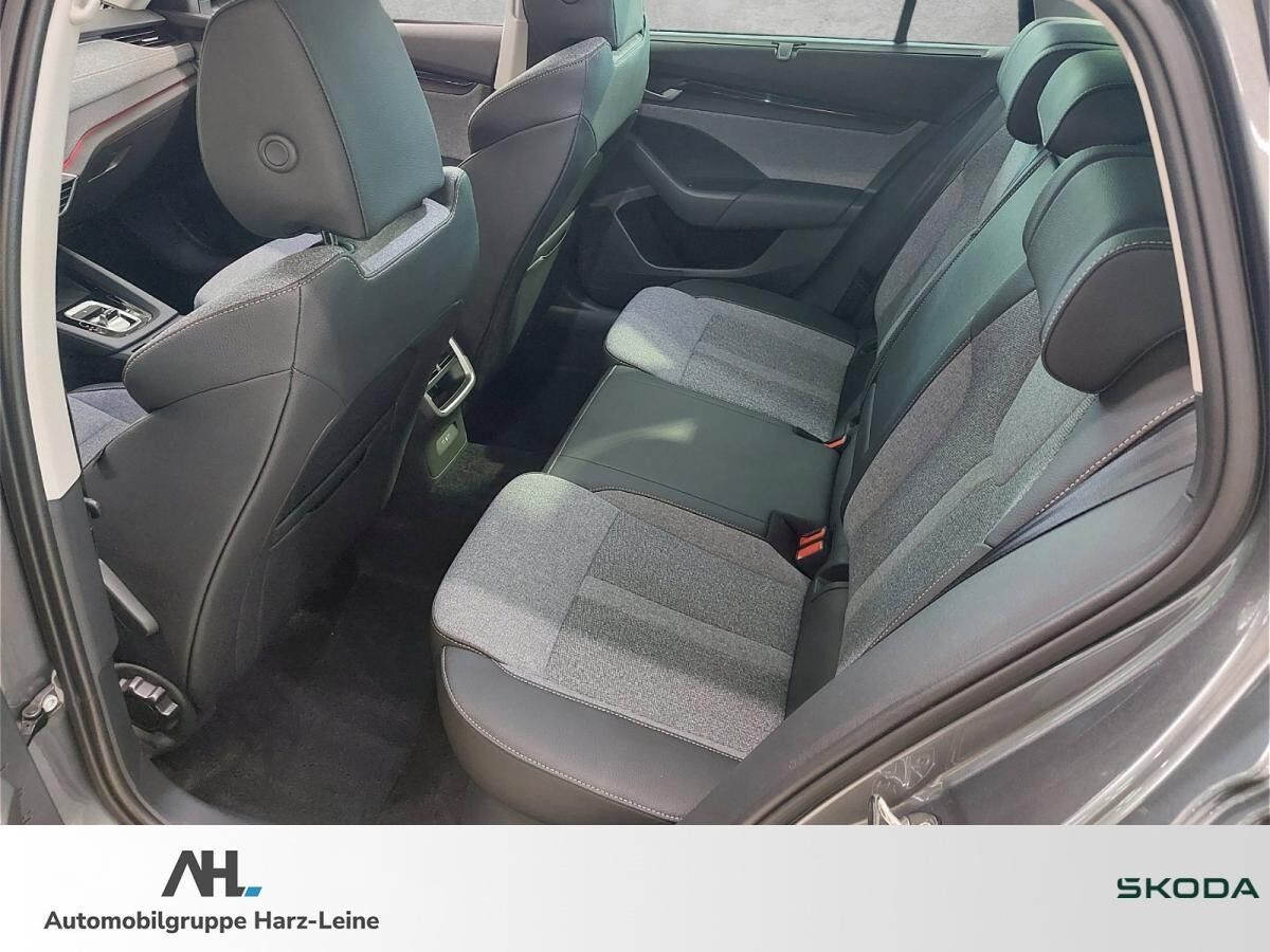 Skoda Octavia Combi 2.0 TDI Selection DSG LED HuD Navi 360° ACC