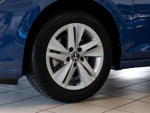 Volkswagen Golf VIII 1,5 TSI Life ACC LED AppConnect Alu Parkpilot Sitzheizg