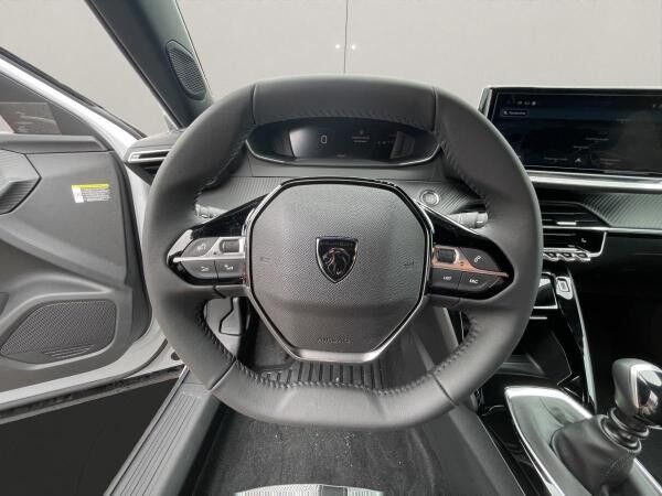Peugeot 2008 1.2 PureTech Allure **LED Klima PDC**