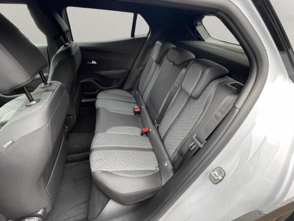 Peugeot 2008 1.2 PureTech Allure **LED Klima PDC**