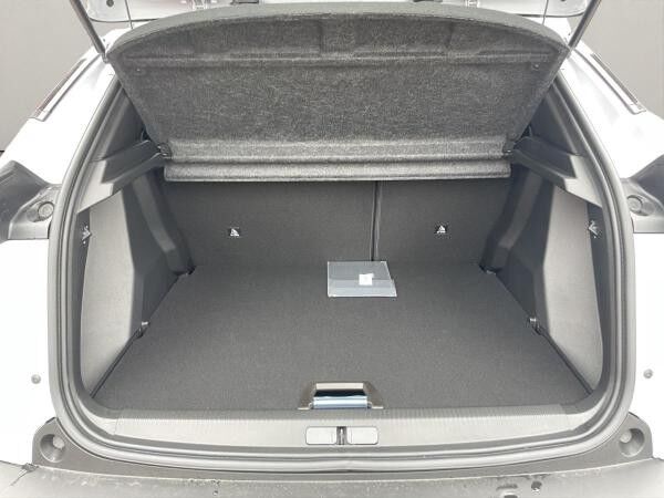 Peugeot 2008 1.2 PureTech Allure **LED Klima PDC**