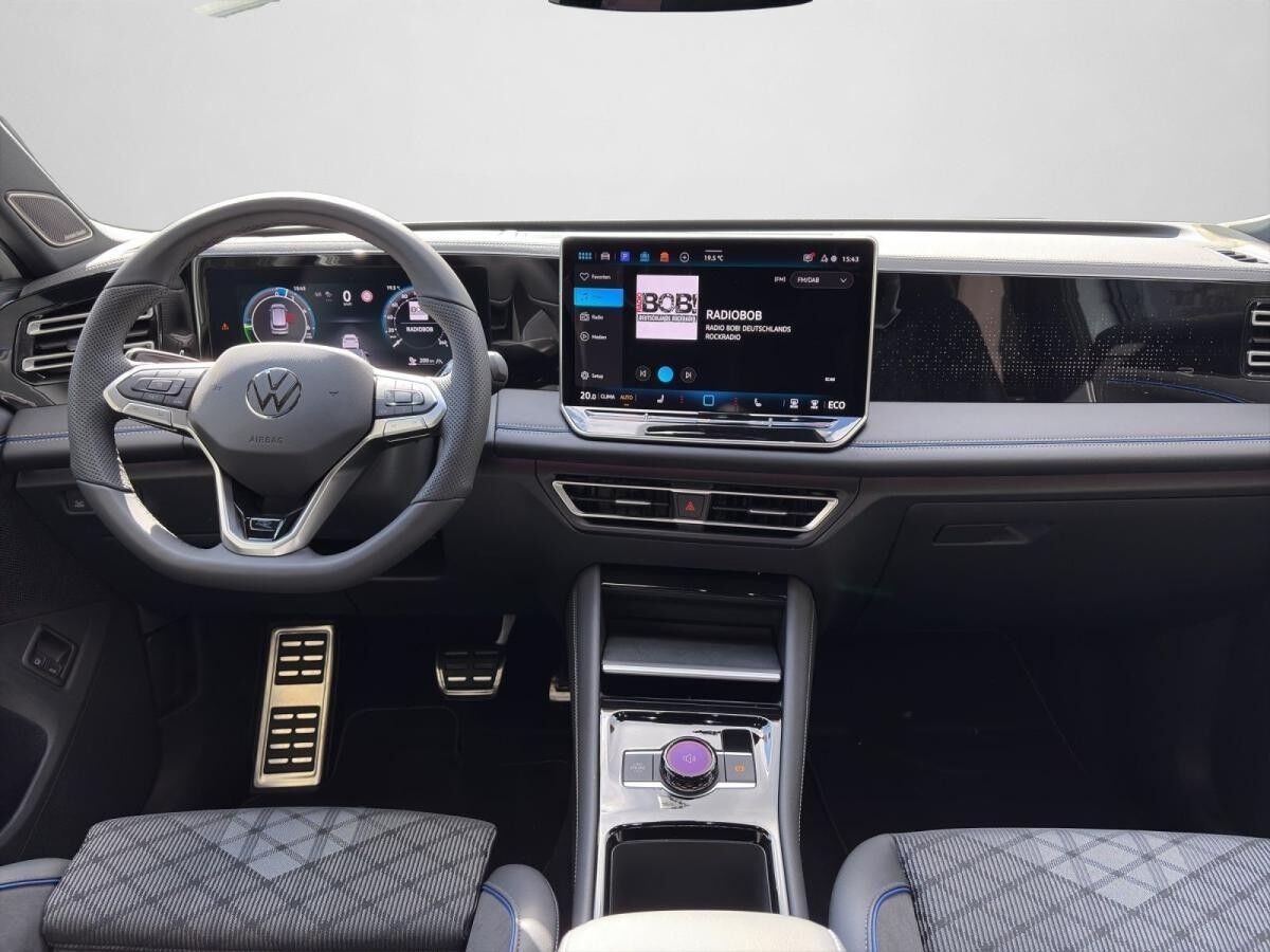 Volkswagen Tiguan R-Line 1.5 eHybrid DSG AHK HEADUP MATRIX