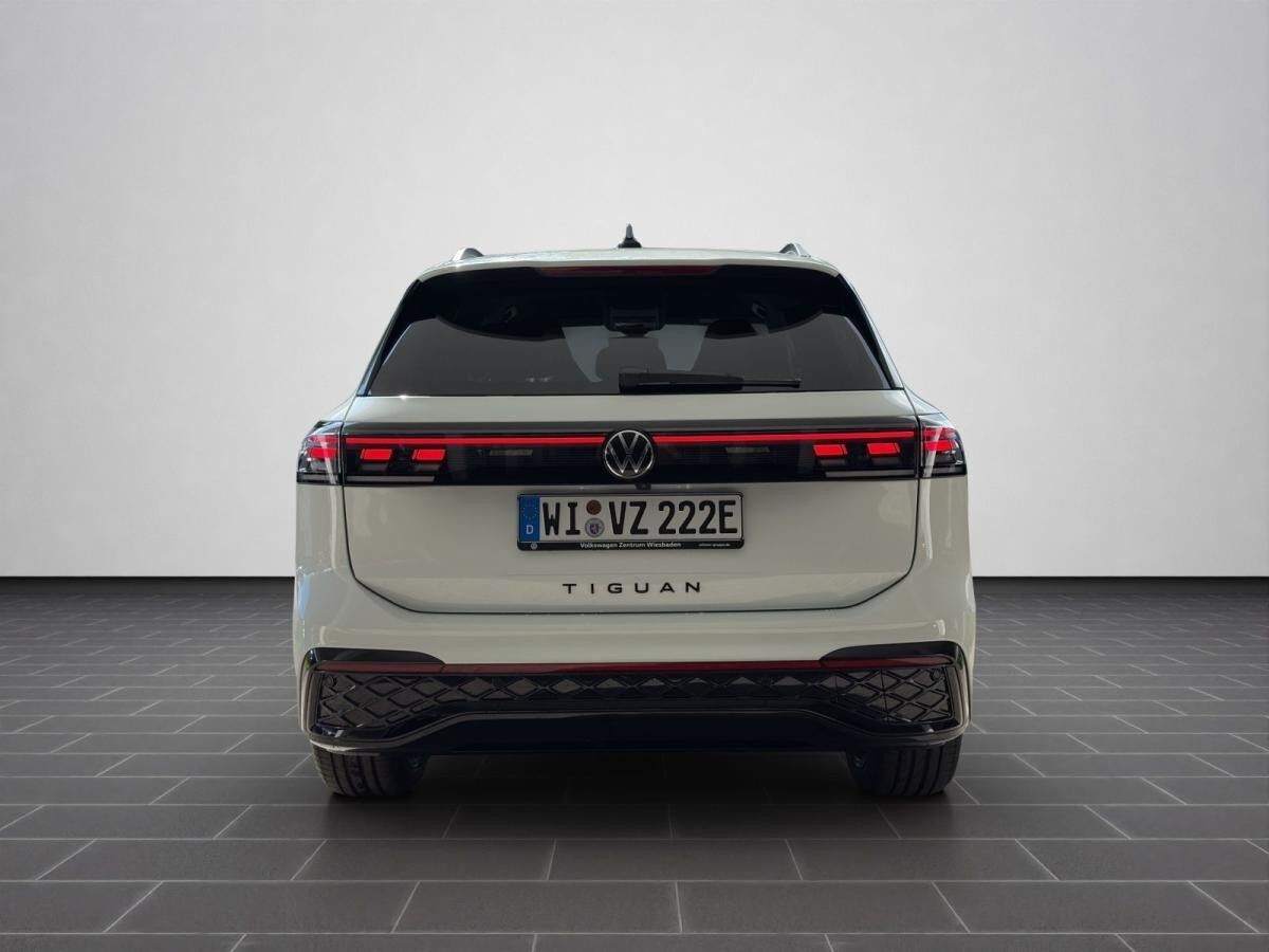 Volkswagen Tiguan R-Line 1.5 eHybrid DSG AHK HEADUP MATRIX