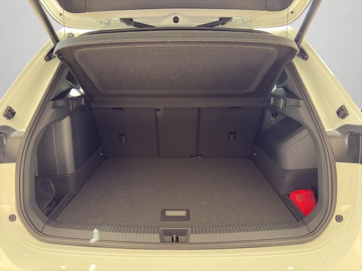 Volkswagen Tiguan R-Line 1.5 eHybrid DSG AHK HEADUP MATRIX