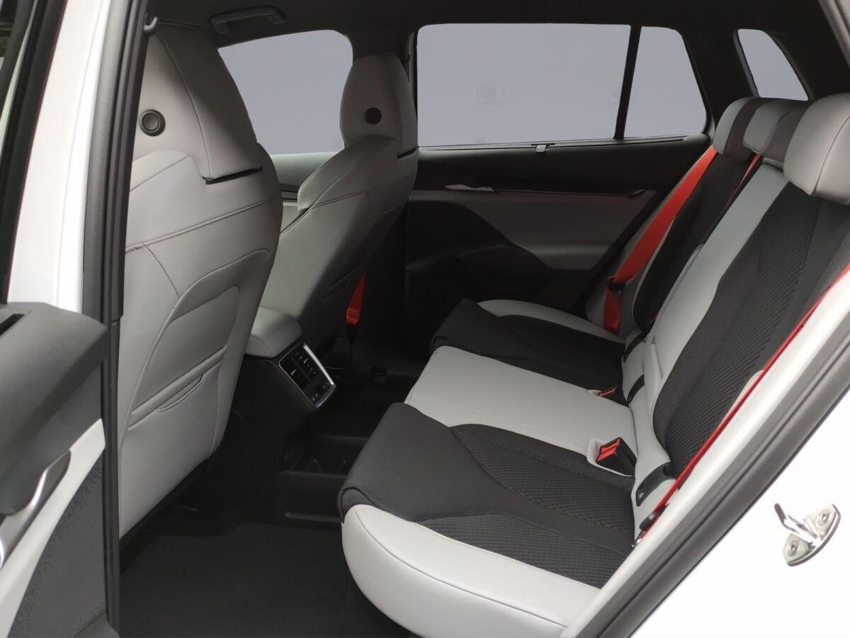 Skoda Elroq 85 First Edition MAXX WÄRMEPUMPE ACC AHK