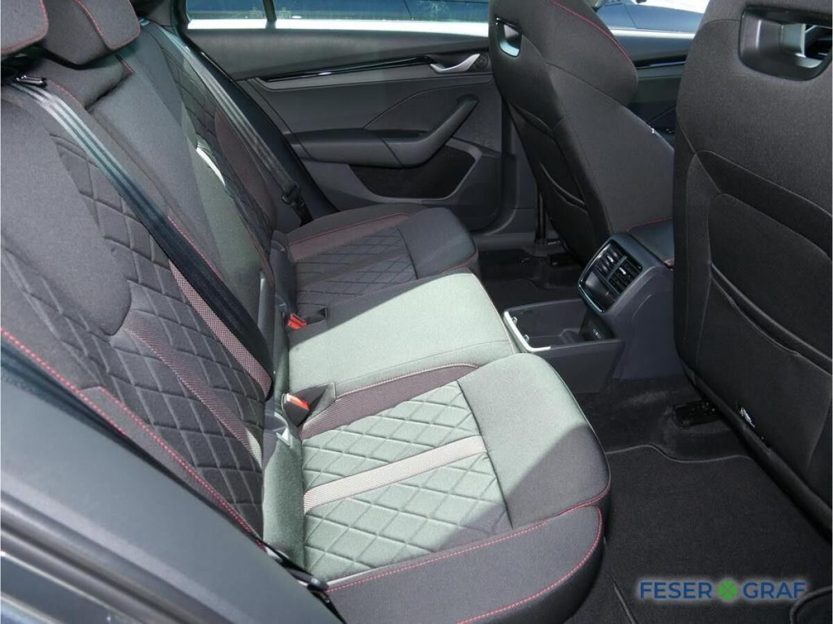 Skoda Octavia RS 2,0 TSI DSG - AHK,SHZ,NAVI,KAMERA