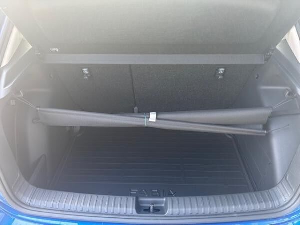 Skoda Fabia 1.0 TSI DSG Selection +ACC+LED+SHZ+PDC+KLIMA+