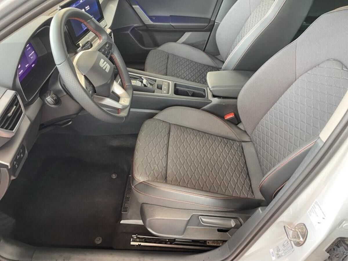 Seat Leon Sp. 1.5 eTSI DSG FR ab 235,- EUR mtl. AHK-Vorb. LED Navi FaPa XL Kamera Kessy WP