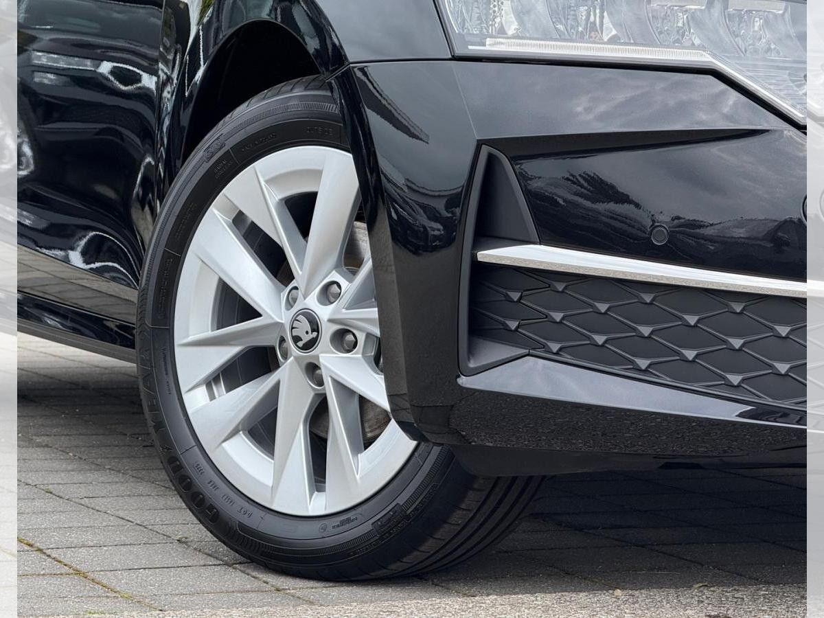 Skoda Octavia Combi SELECTION 2025 1.5 TSI mHEV 110kW DSG (UVP 47.452€/SOFORT) NAV/AHK/EASY.OPEN/ASSISTENZ/KAM/5J