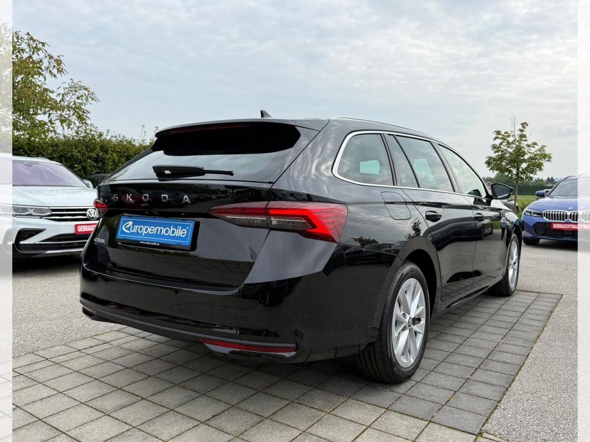 Skoda Octavia Combi SELECTION 2025 1.5 TSI mHEV 110kW DSG (UVP 47.452€/SOFORT) NAV/AHK/EASY.OPEN/ASSISTENZ/KAM/5J