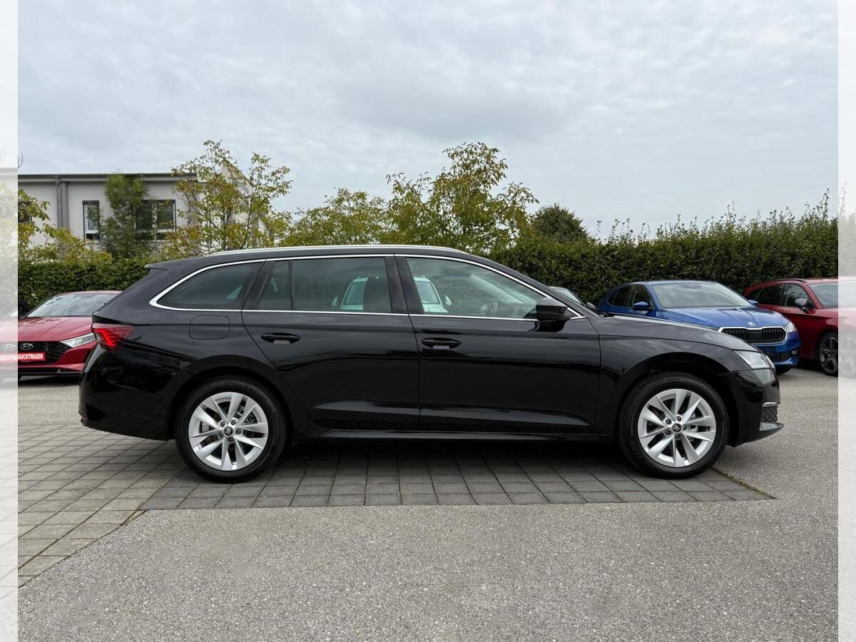 Skoda Octavia Combi SELECTION 2025 1.5 TSI mHEV 110kW DSG (UVP 47.452€/SOFORT) NAV/AHK/EASY.OPEN/ASSISTENZ/KAM/5J
