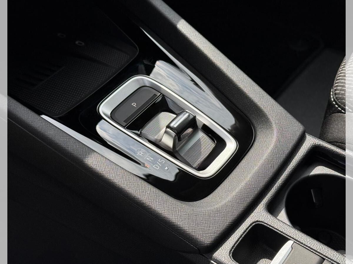 Skoda Octavia Combi SELECTION 2025 1.5 TSI mHEV 110kW DSG (UVP 47.452€/SOFORT) NAV/AHK/EASY.OPEN/ASSISTENZ/KAM/5J