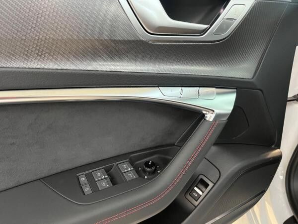 Audi RS6 Avant TFSI quattro 441(600)kW(PS) tiptro *VORFÜHRWAGEN*SOFORT*