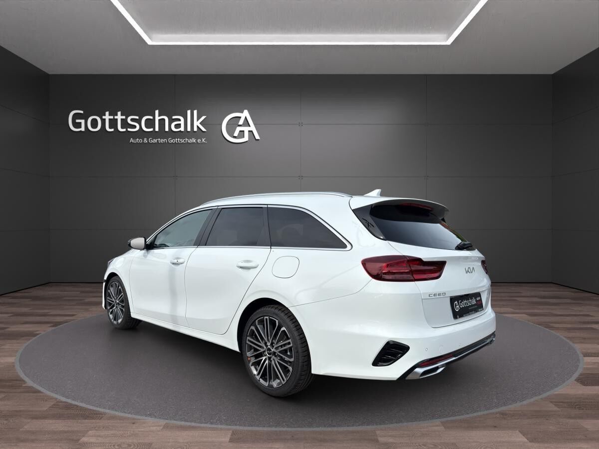 Kia Ceed 1.5 T-GDI DCT GT-line SW Kia Ceed 1.5 T-GDI DCT GT-line SW