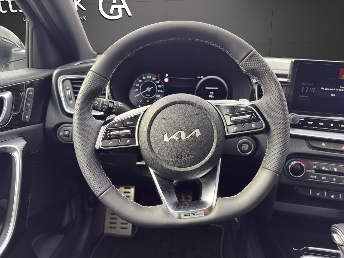 Kia Ceed 1.5 T-GDI DCT GT-line SW Kia Ceed 1.5 T-GDI DCT GT-line SW