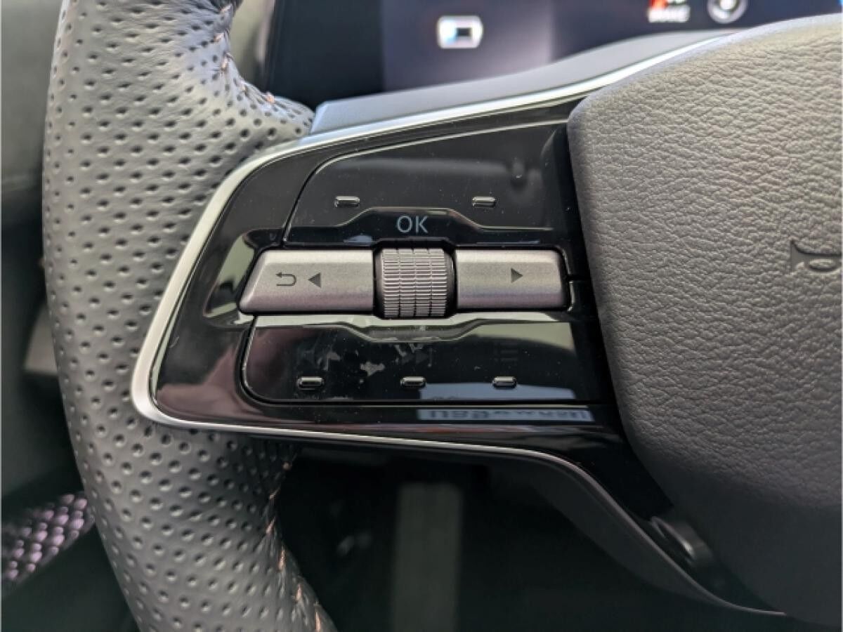 Nissan Ariya (MY24) EVOLVE 87kWh 242PS 20''-Alu HUD El. Panodach Navi Leder Digitales Cockpit